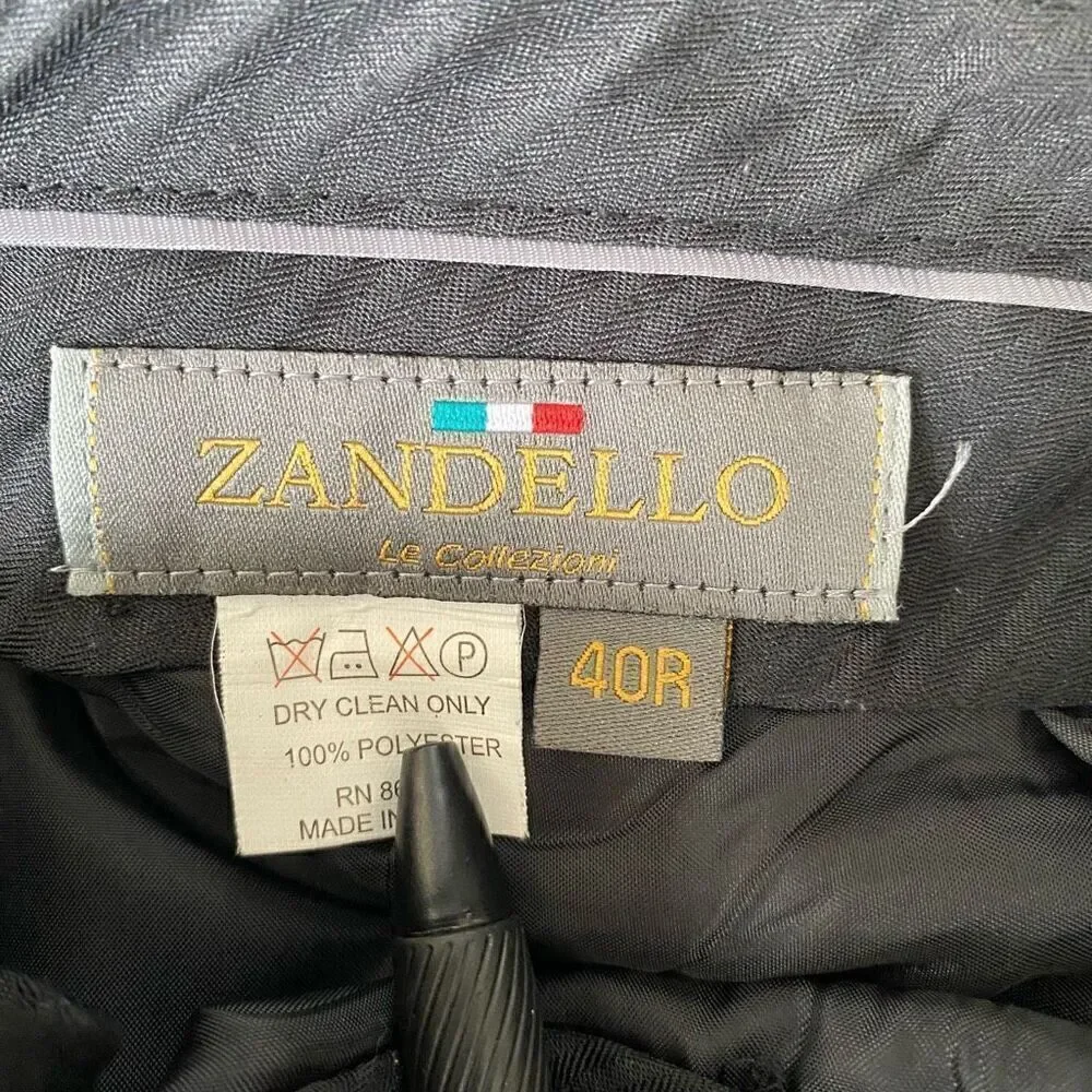 Zandello 2 piece pinstripe suit w/button front jacket 46R cuffed pants 40R black